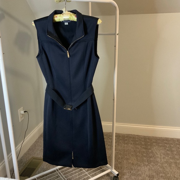 Women’s Sleeveless Dress - Picture 1 of 4